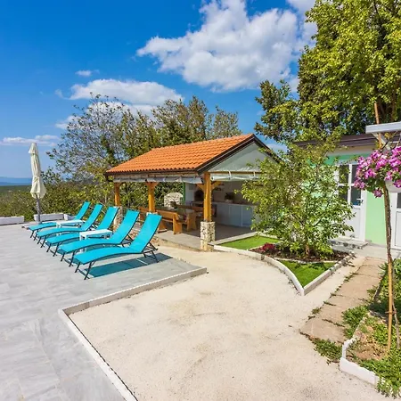 Point Villa *