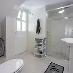 Villa Point *